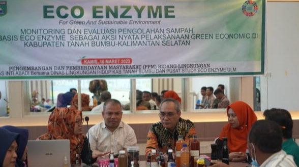 Monitoring dan Evaluasi Pengelolaan Sampah Berbasis Eco Enzime