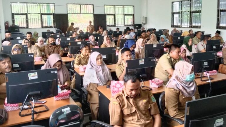 Peserta-Sosialisasi-dan-Bimtek-Aplikasi-SIAP-1024x768~2