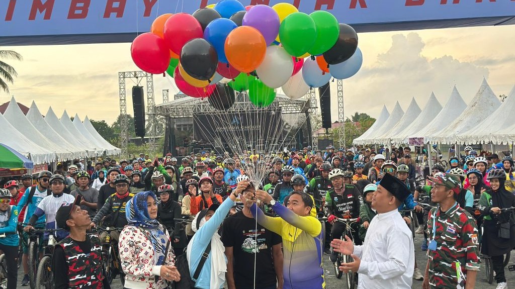 Pemkab Tanbu Apresiasi Fun Bike HUT Ke-5 Laskar Merah Putih