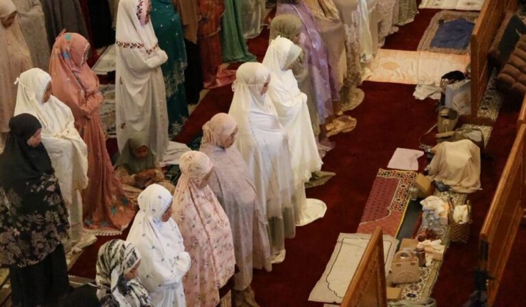 Ketua-PKK-Shalat-Hajat-Sambut-Tahun-Baru-2026-4-960x641