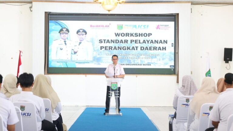 Workshop-Standar-Pelayanan-Tanah-Bumbu-2-1024x683