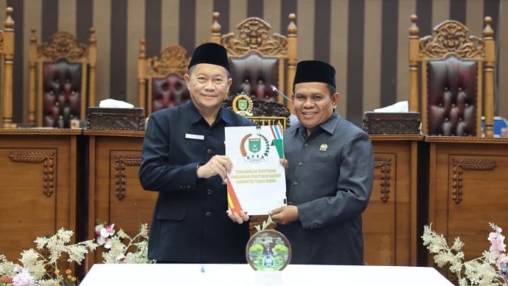 pendapat-bupati-tanah-bumbu-dua-raperda-inisiatif-dprd-1-1024x682